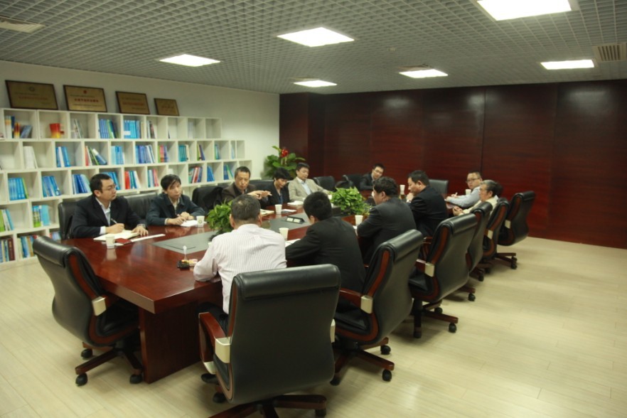 鎮江經信委、開發區管委會一行到訪促進中心