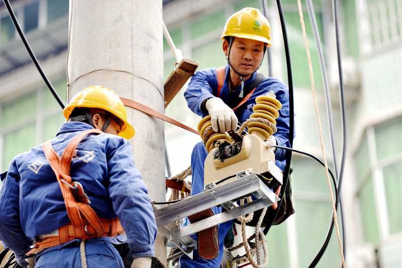 四川通江供電:電力增容 戰迎峰度冬