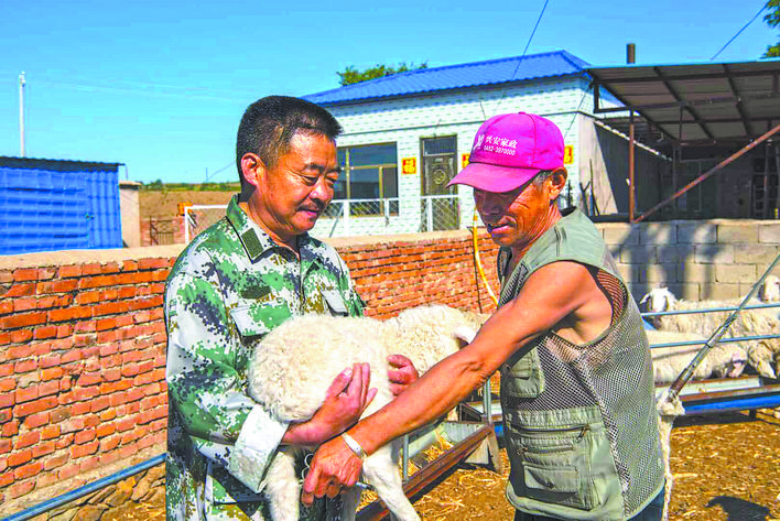 【全國脫貧攻堅先進個人】于智寶:把村民的事當成自家的事