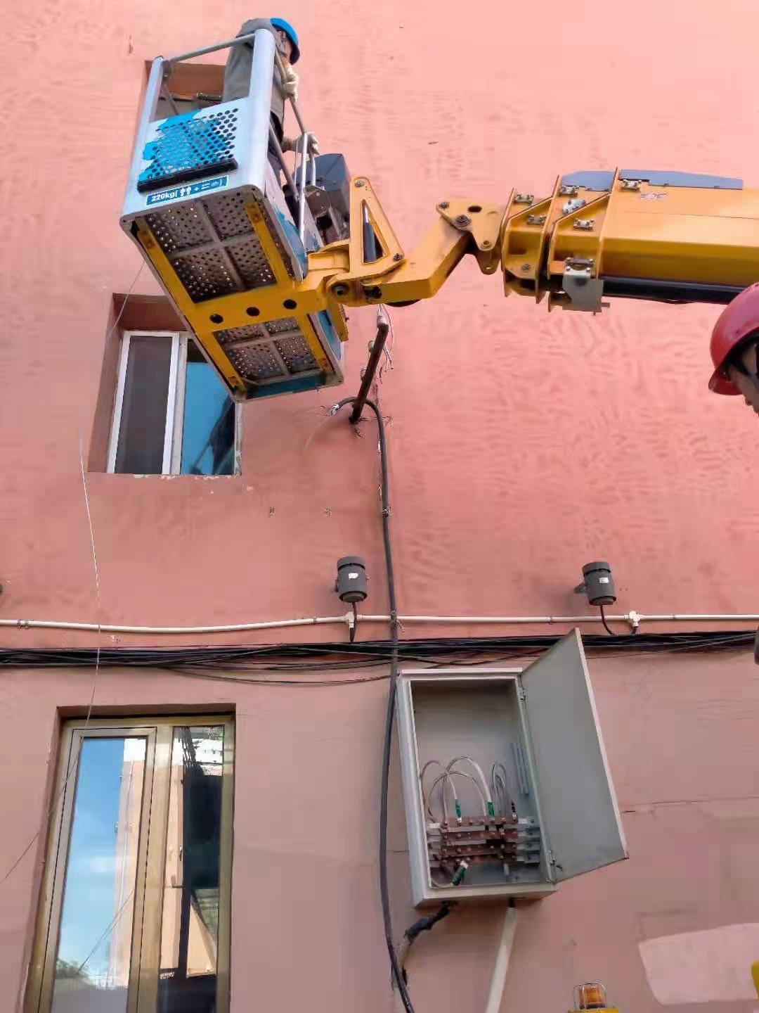 包頭供電局新都市區供電分局延伸服務為老舊小區解決供電難題