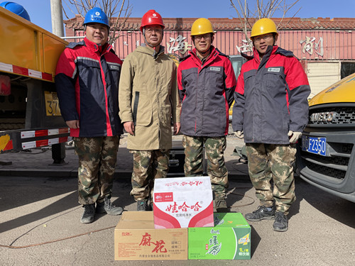 烏海電業局配電帶電作業處助力“煤改電”，送溫暖進現場