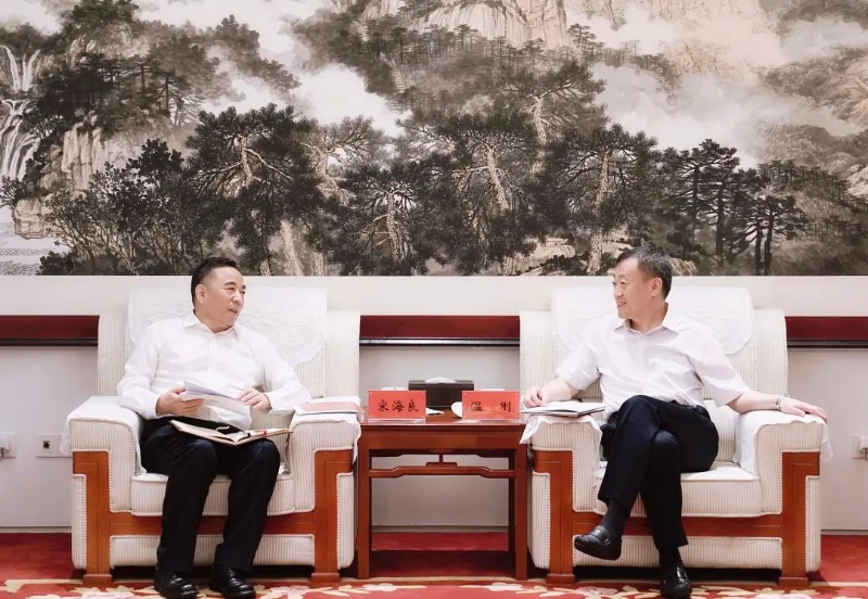 宋海良孫洪水與中國融通集團董事長溫剛、總經理馬正武座談