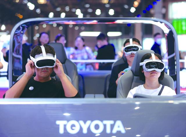 代表前沿技術方向，促使跨國車企轉型，新能源車在上海車展“唱主角”