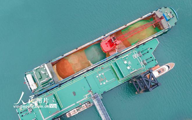 長江三峽地區首個船用新能源加注碼頭投入營運