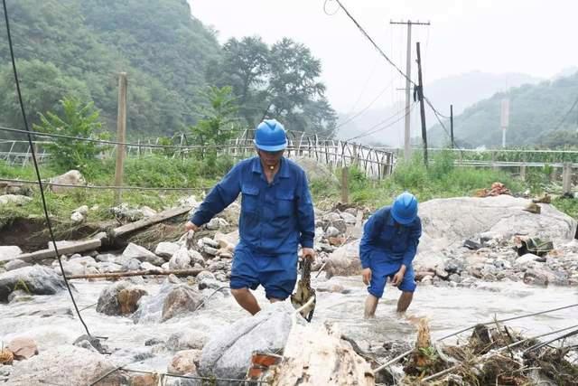 河北：全力搶修災區道路恢復供電