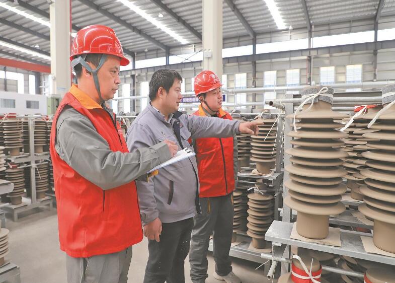 湖南醴陵市供電公司電氣化加工助力陶瓷產業綠色發展