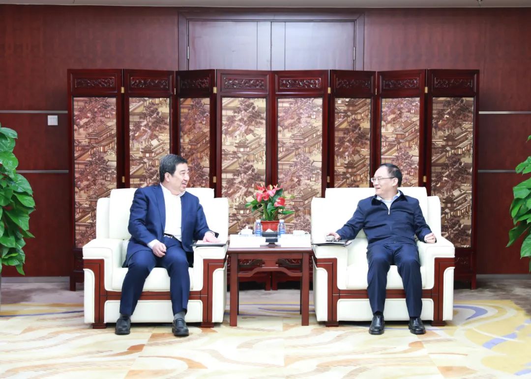 中國電氣裝備白忠泉董事長、周群總經(jīng)理拜訪中鋁集團(tuán)董事長段向東、總經(jīng)理王石磊