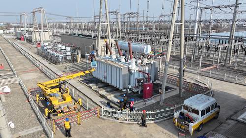 國網商丘供電公司搶抓工時忙春檢