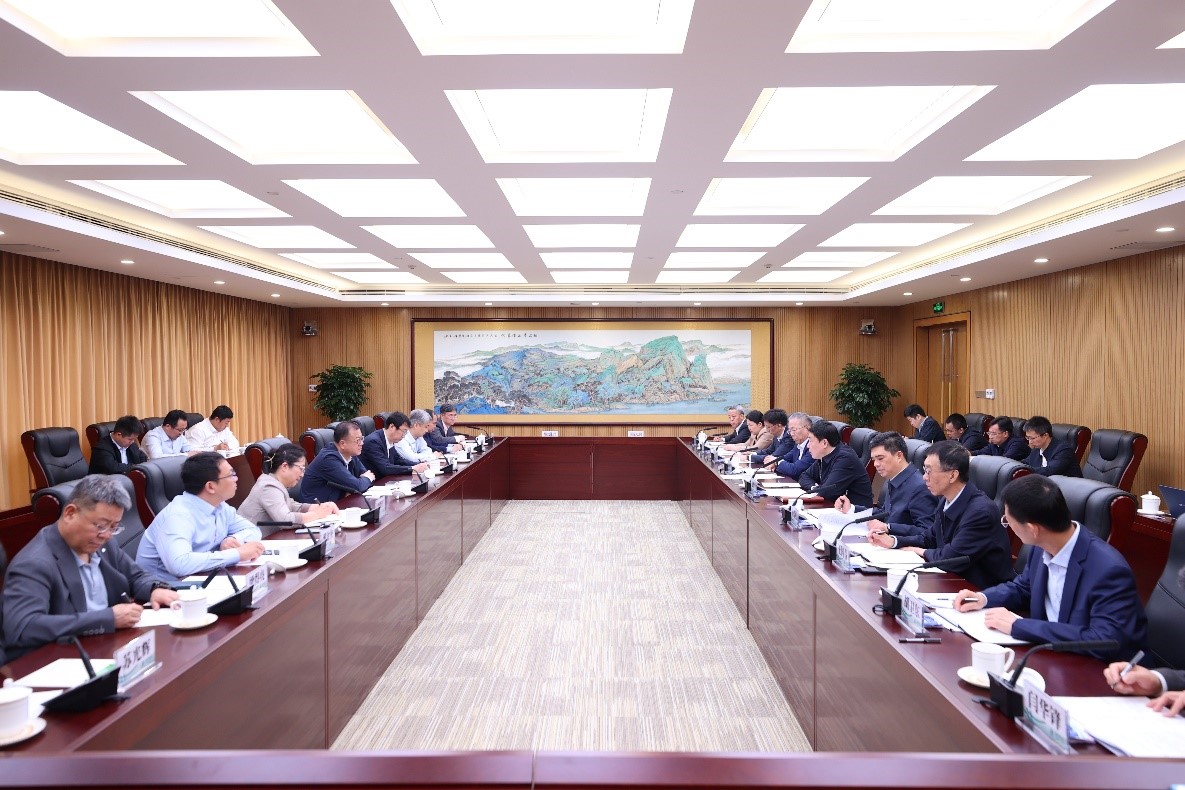 西安交通大學(xué)黨委書記盧建軍、校長張立群赴國家電網(wǎng)座談交流