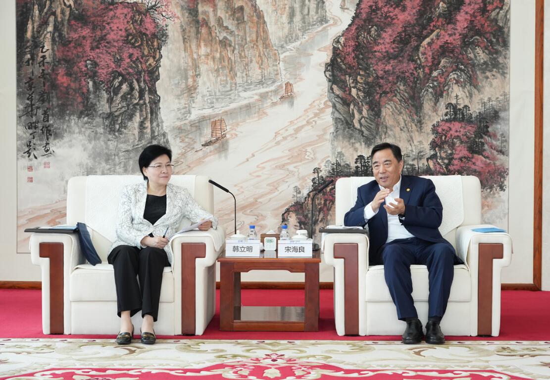 中國能建黨委書記、董事長宋海良與江蘇省委常委、南京市委書記韓立明會談