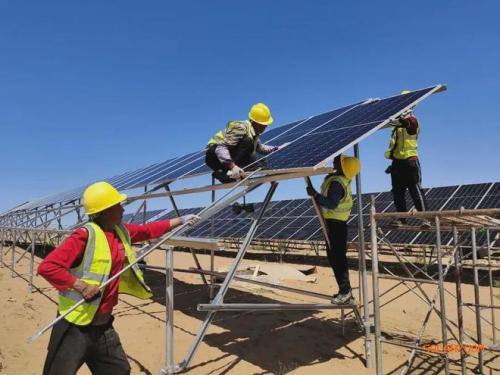 甘肅武威金宇牧光互補產業園150MW光伏發電項目有序推進