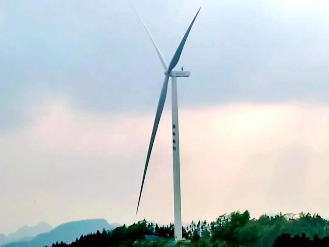 東蘭弄好嶺92MW風電項目并網發電