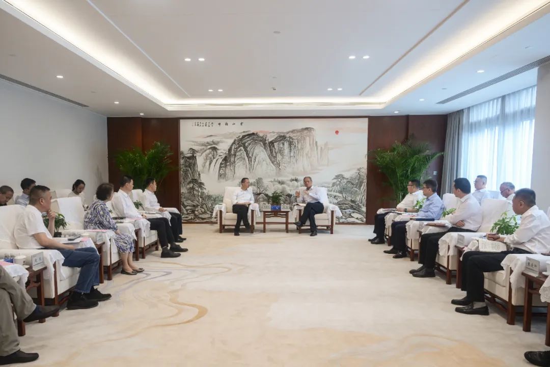 中國電建黨委副書記、總經理王斌與北京市海淀區區長李俊杰會談