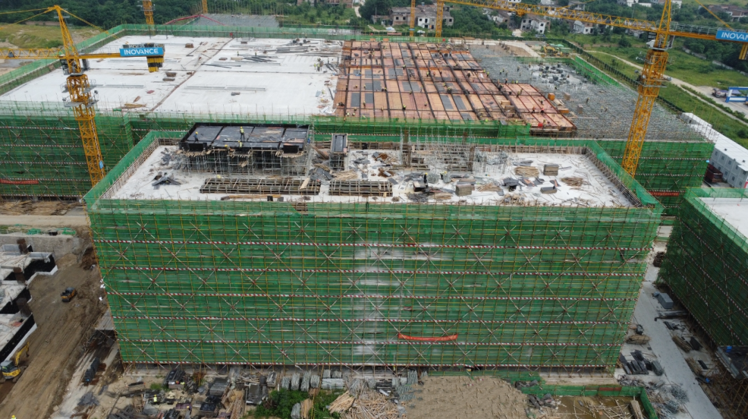 匯川儲能及電源系統制造基地封頂