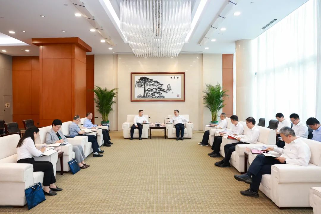 華能集團公司總經理張文峰會見中國國新董事長徐思偉、總經理莫德旺