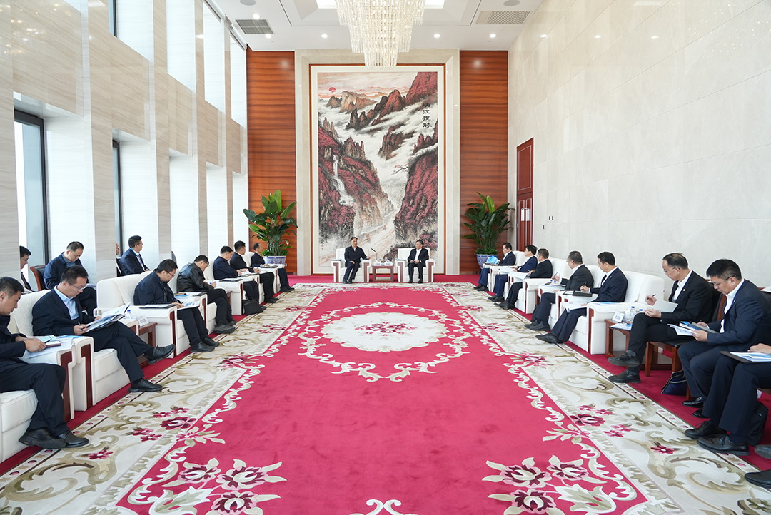 中國能建黨委書記、董事長宋海良與山西省委常委、大同市委書記盧東亮?xí)? width=