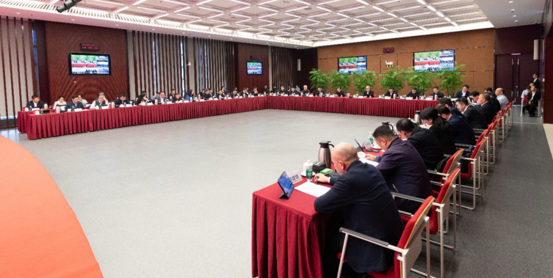 國家電投集團召開“均衡增長戰略”落地專題座談會暨黨組成員、外部董事戰略研討會