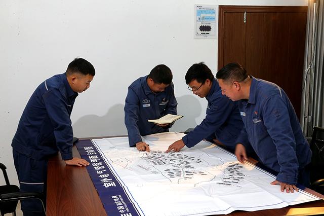 貴州興義供電局研發“智電擎鋒”機器人，實現營配協同新突破