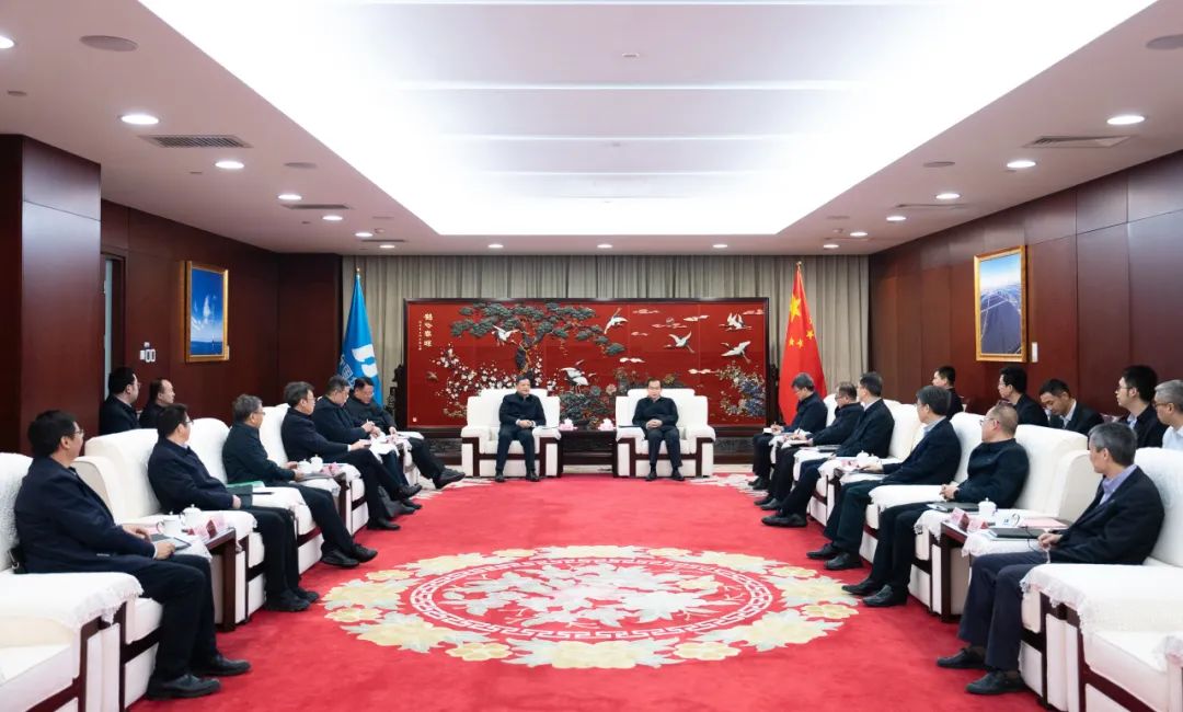 華電集團黨組書記、董事長江毅會見東方電氣黨組書記、董事長俞培根