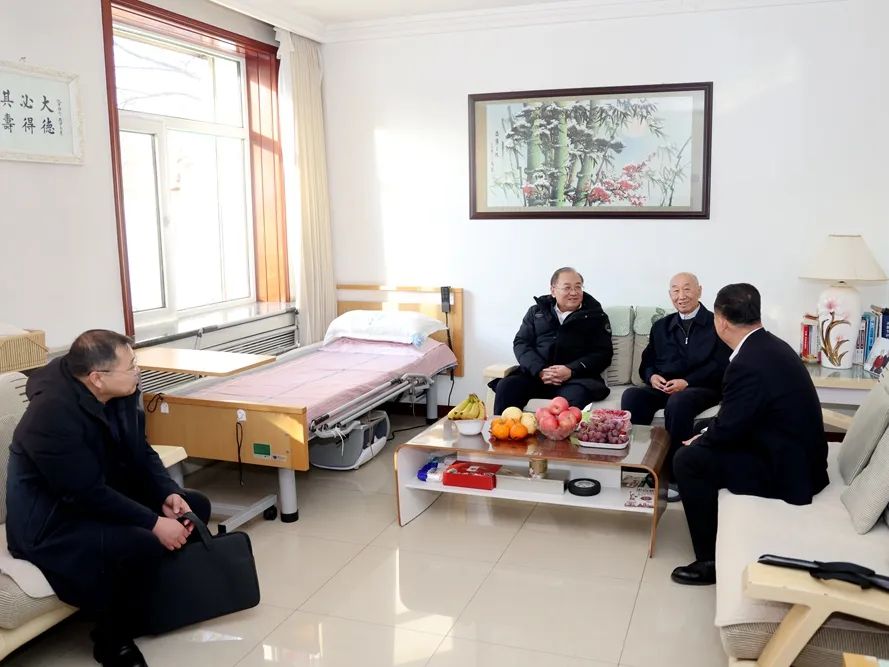 準能集團領導春節前慰問離退休老領導 困難黨員 困難職工 勞動模范