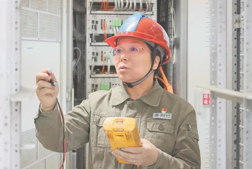 【國網特等勞模】黃瑤玲：核心技術抓在手，國產化改造帶頭干