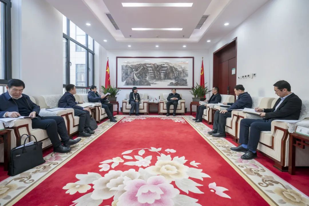 內蒙古電力集團與包頭市政府、中國二冶集團、中國能建華北院和陜西院交流座談