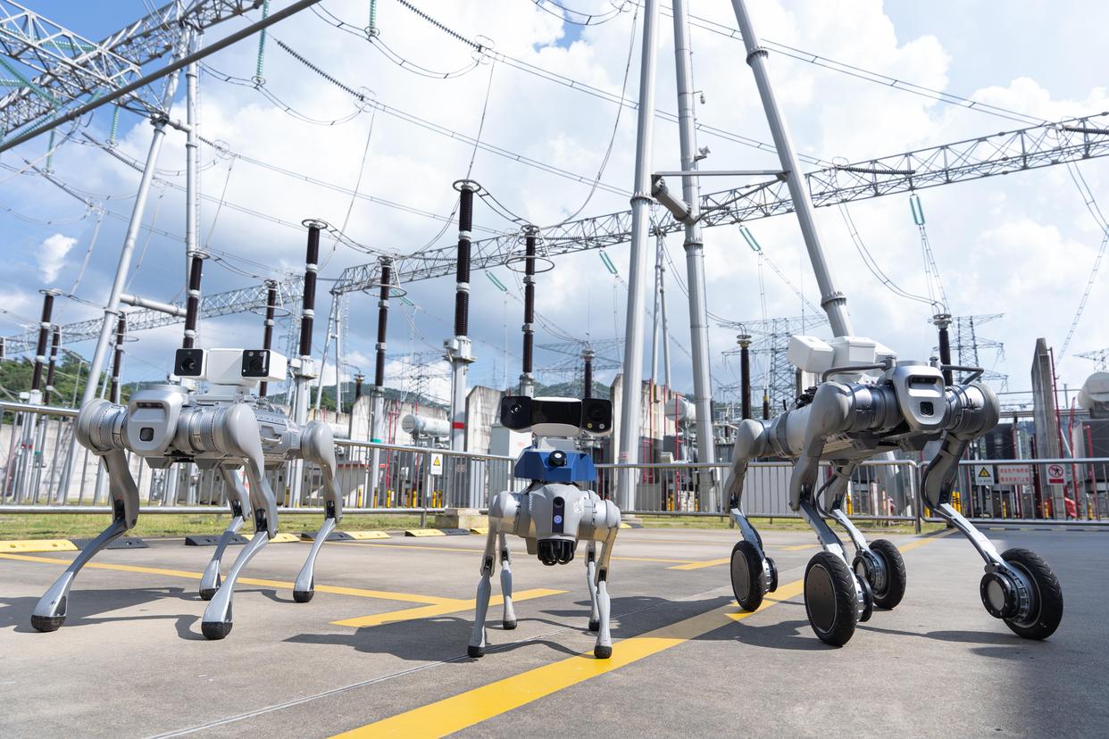 深圳電網(wǎng)機器人軍團多棲作戰(zhàn)，力保十五運會電力無憂