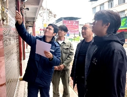 湖北通城：供電員工上門，解惑用戶“多扣”電費之謎